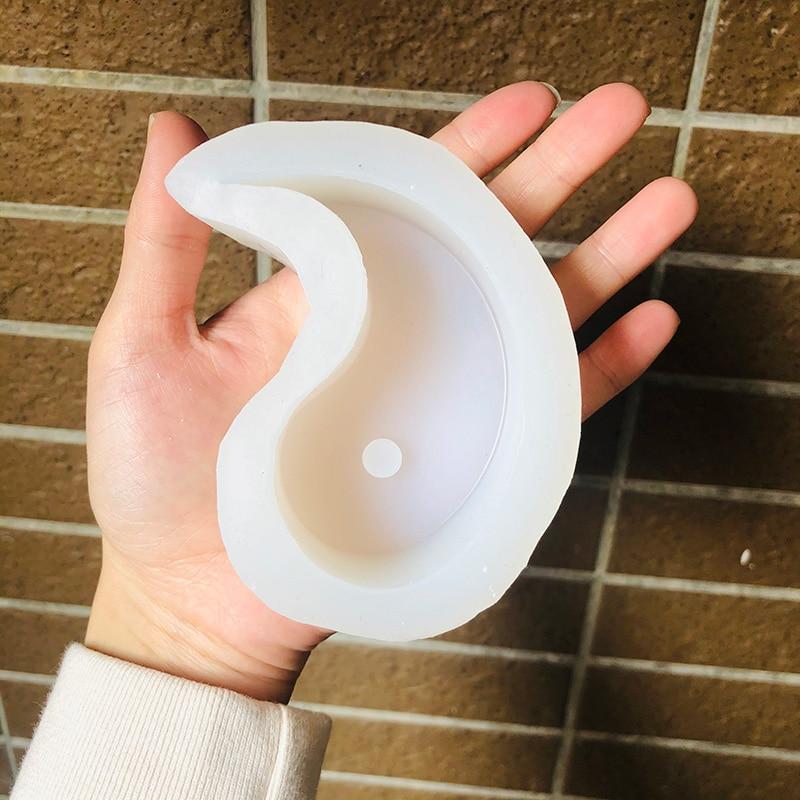 yin and yang mold